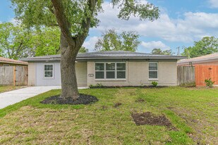 2014 15th Ave N in Texas City, TX - Building Photo