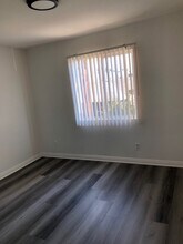 2686 James M Wood Blvd, Unit 8 in Los Angeles, CA - Foto de edificio - Building Photo