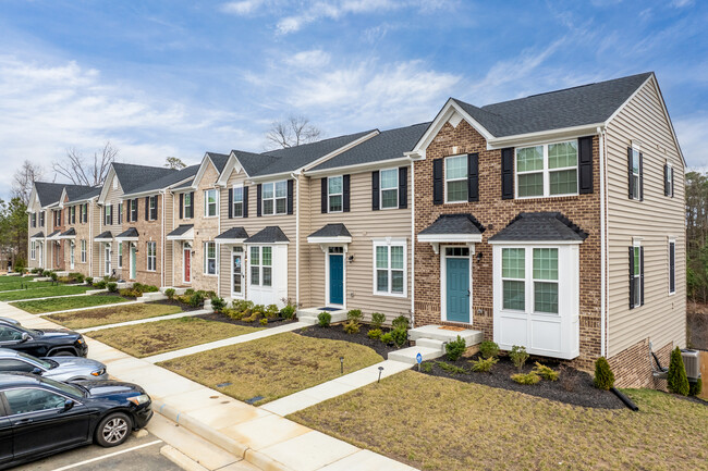 Ryan Homes at Westchester Towns in Chester, VA - Foto de edificio - Building Photo