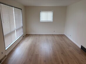 1928 Cornell Ave in Edwardsville, IL - Foto de edificio - Building Photo