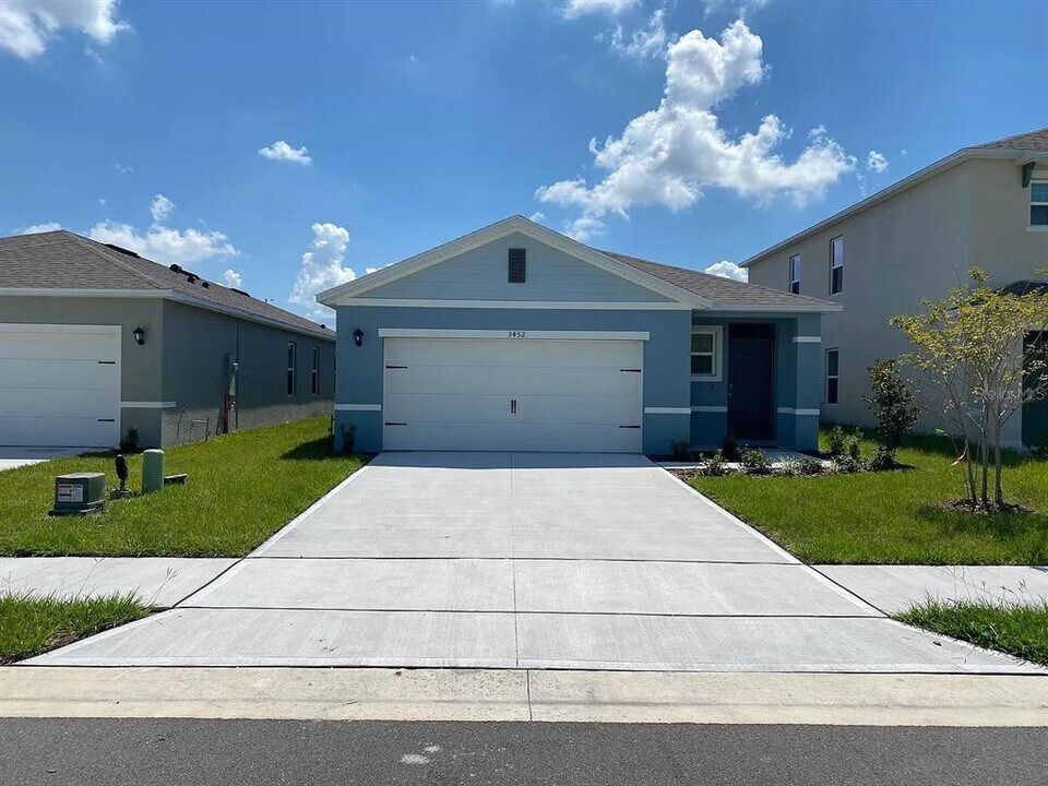 3452 Costello Cir in Winter Haven, FL - Building Photo