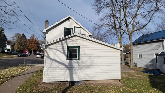 247 Chippewa St in Eau Claire, WI - Building Photo - Building Photo