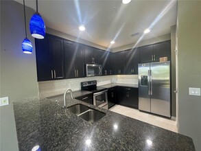 15221 Sunrise Grove Ct in Winter Garden, FL - Foto de edificio - Building Photo