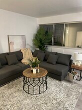 SKYLINE PLAZA in Montréal, QC - Building Photo - Building Photo