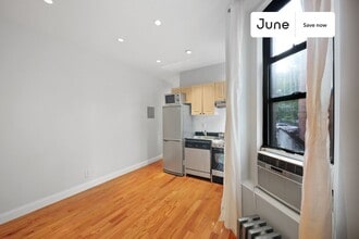 715 E 5th St in New York, NY - Building Photo - Building Photo