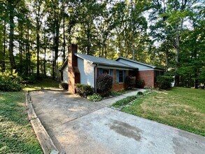 5309 Bent Tree Ct in Pfafftown, NC - Building Photo - Building Photo