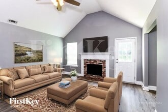 5488 Latham Manor Dr in Gainesville, GA - Building Photo - Building Photo