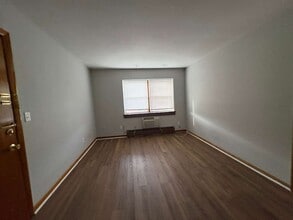 185 Thompson St, Unit 4 in New Haven, CT - Foto de edificio - Building Photo