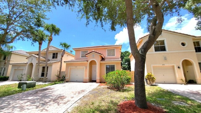 4088 Lake Tahoe Cir in West Palm Beach, FL - Building Photo - Building Photo