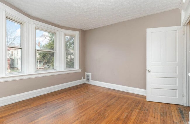 2314 Highland Ave in Cincinnati, OH - Building Photo - Building Photo