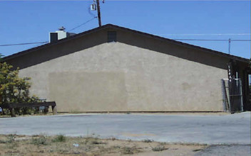 13444 Mohawk Rd in Apple Valley, CA - Building Photo - Building Photo