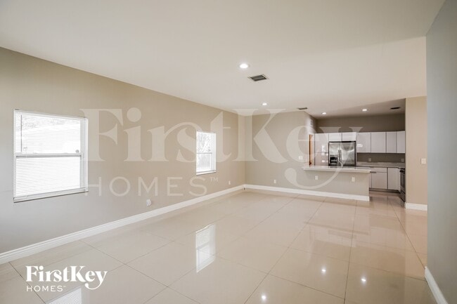 2835 NW 14th St in Fort Lauderdale, FL - Foto de edificio - Building Photo