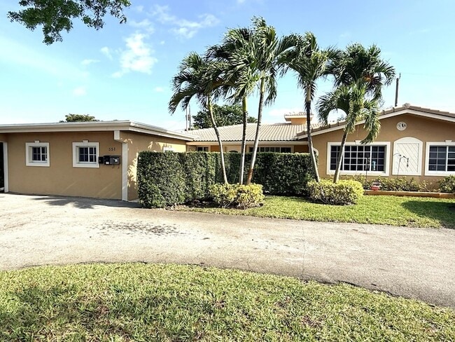 property at 551 SE 15th St