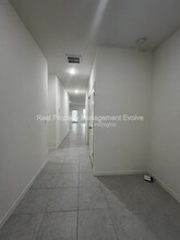 19434 W Hazelwood St in Litchfield Park, AZ - Building Photo - Building Photo