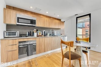 50 N 1st St in Brooklyn, NY - Building Photo - Building Photo