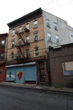 37 Lawrence St in Yonkers, NY - Building Photo - Building Photo