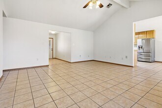 Beautiful well-built home located in Mission Hills in Alamogordo, NM - Building Photo - Building Photo