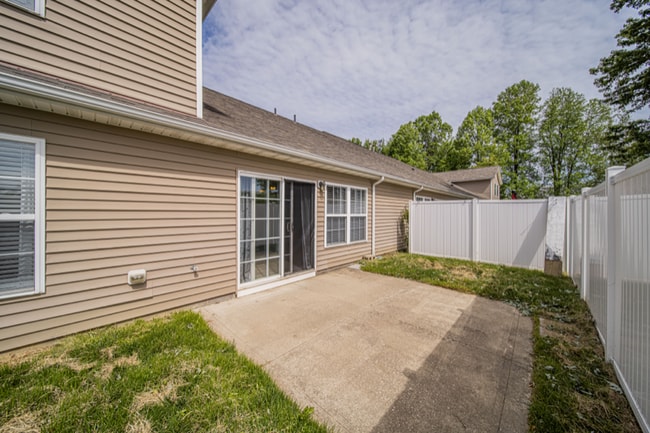 6535 Bayside Dr in Madison, OH - Building Photo - Building Photo