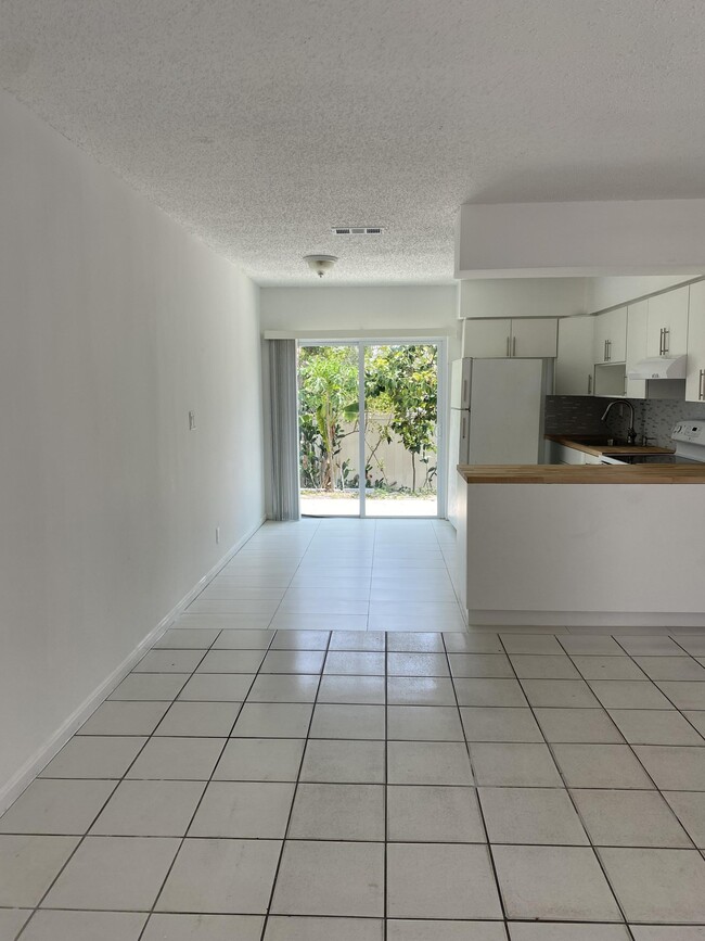 property at 1718 Juno Rd