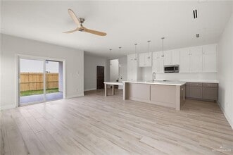 2507 E Solar Dr in Mission, TX - Building Photo - Building Photo