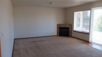 60 Beacon Dr, Unit A in East Wenatchee, WA - Building Photo - Building Photo