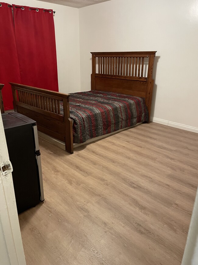 640 Elm, Unit 15 in Long Beach, CA - Foto de edificio - Building Photo