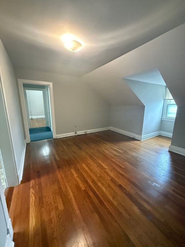property at 313 N Market St