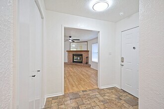 218 Gruene Rd in New Braunfels, TX - Building Photo - Building Photo