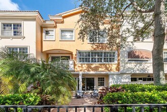 5580 NE Trieste Way in Boca Raton, FL - Building Photo - Building Photo