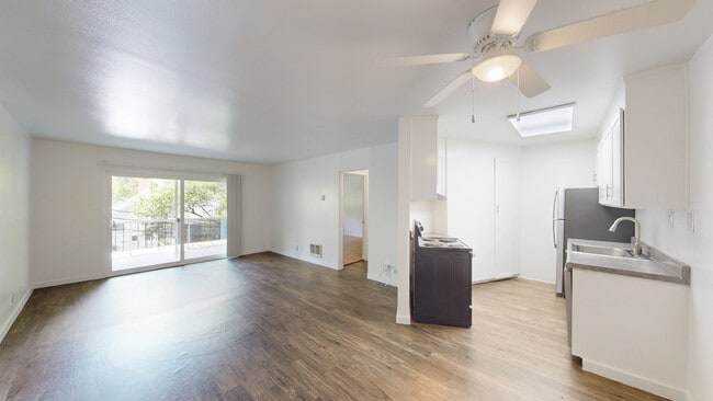 property at 1821 Lincoln Ave
