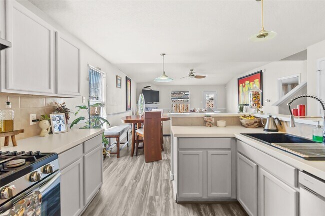 property at 615 Ashlen Dr