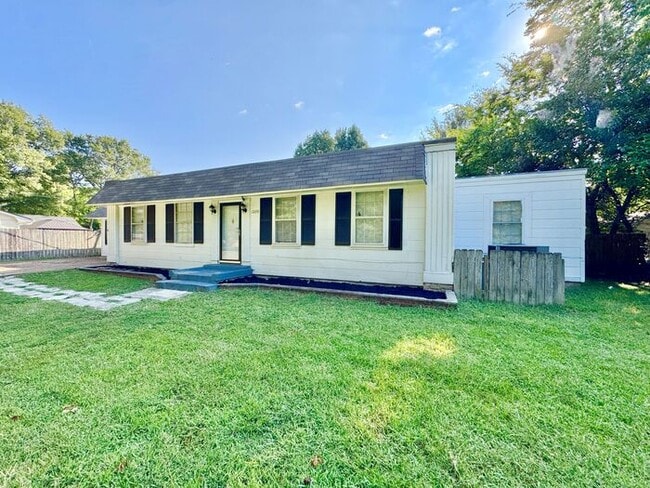 1230 Garden Rd in Memphis, TN - Building Photo - Building Photo