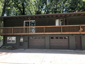 436 18th Ave in East Moline, IL - Foto de edificio - Building Photo