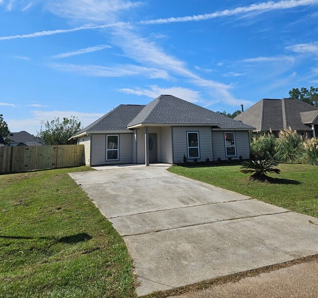28448 Twilight Dr Rentals in Ponchatoula, LA
