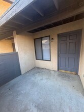 817 Quail Ln in Bakersfield, CA - Building Photo - Building Photo