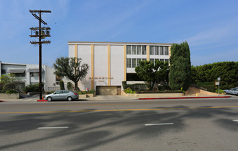 Pompeian Apartments in Studio City, CA - Building Photo - Building Photo