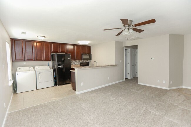 719 Roswell Ave-Unit -Unit C in Norfolk, VA - Building Photo - Building Photo