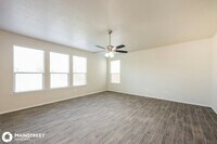 8418 Pioneer Fld in San Antonio, TX - Building Photo - Building Photo