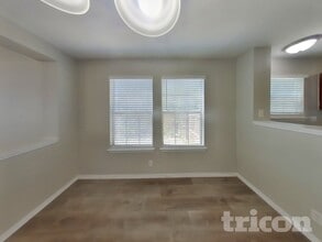 8034 Cavern Hill in San Antonio, TX - Building Photo - Building Photo