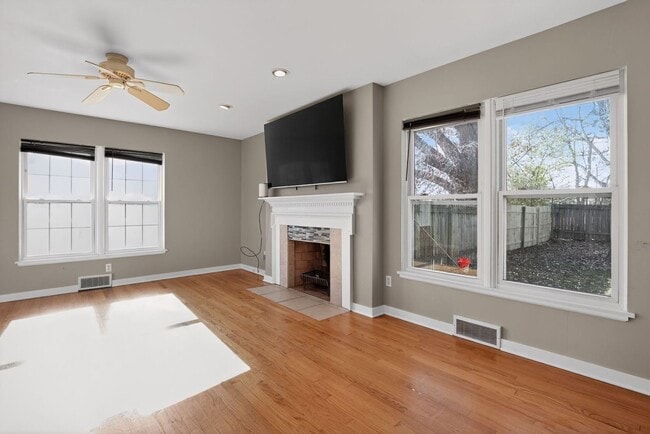 800 W Joliet St in Crown Point, IN - Foto de edificio - Building Photo