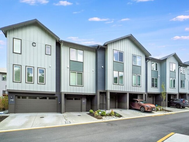 property at 14707 87th Ave SE
