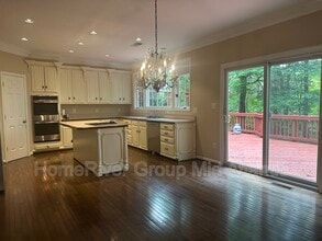 8308 Holly Haven Ln in Fairfax Station, VA - Building Photo - Building Photo
