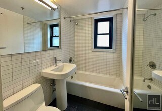 East 39th Street in New York, NY - Building Photo - Building Photo