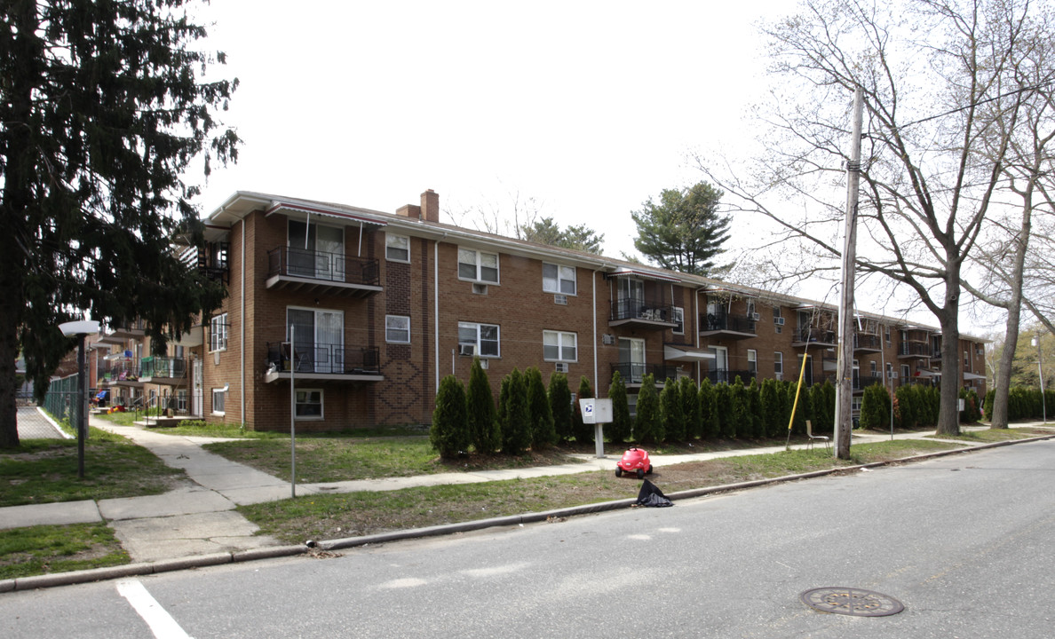 Rachel Laskin in Lakewood, NJ - Building Photo