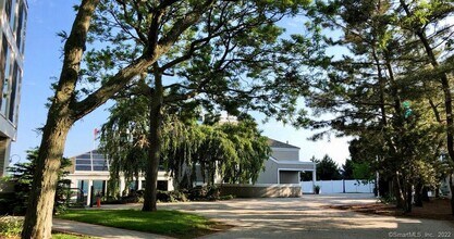 47 Harbour Close in New Haven, CT - Building Photo - Building Photo