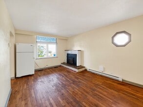 641 Prideaux St in Nanaimo, BC - Building Photo - Building Photo