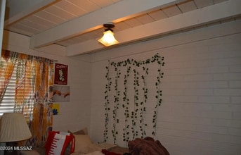 221 N Highland Ave, Unit 225 in Tucson, AZ - Foto de edificio - Building Photo
