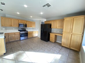 10141 Desert Wind Dr in Las Vegas, NV - Building Photo - Building Photo