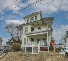 2 Reservoir Ter, Unit 4 in Lawrence, MA - Building Photo