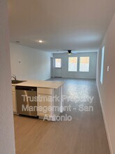 219 Ottawa Way in New Braunfels, TX - Building Photo - Building Photo